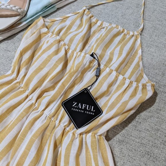ZAFUL Striped Halter Wide Leg Romper - Picture 6 of 9